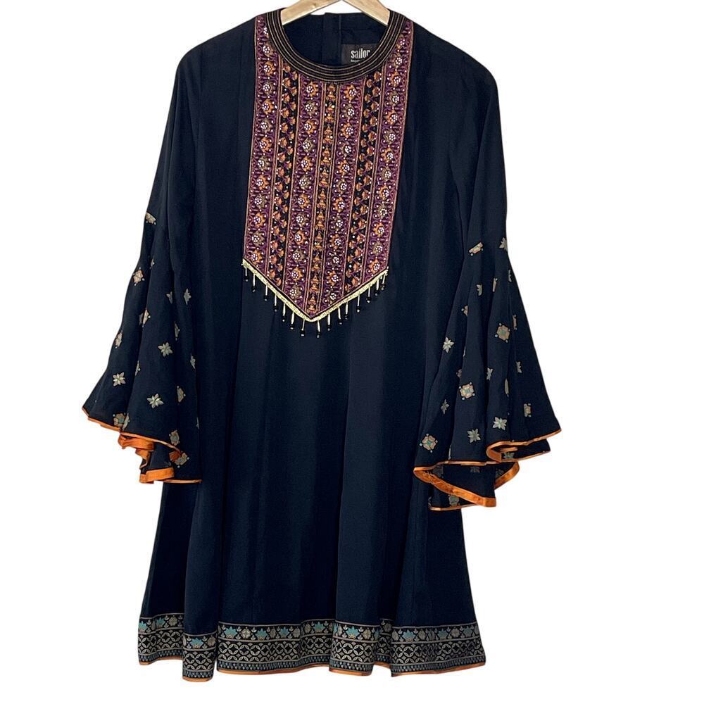 SAILOR  BLACK  EMBROIDERED‎ BOHEMIAN BABYDOLL BELL SLEEVE MINI DRESS SIZE M